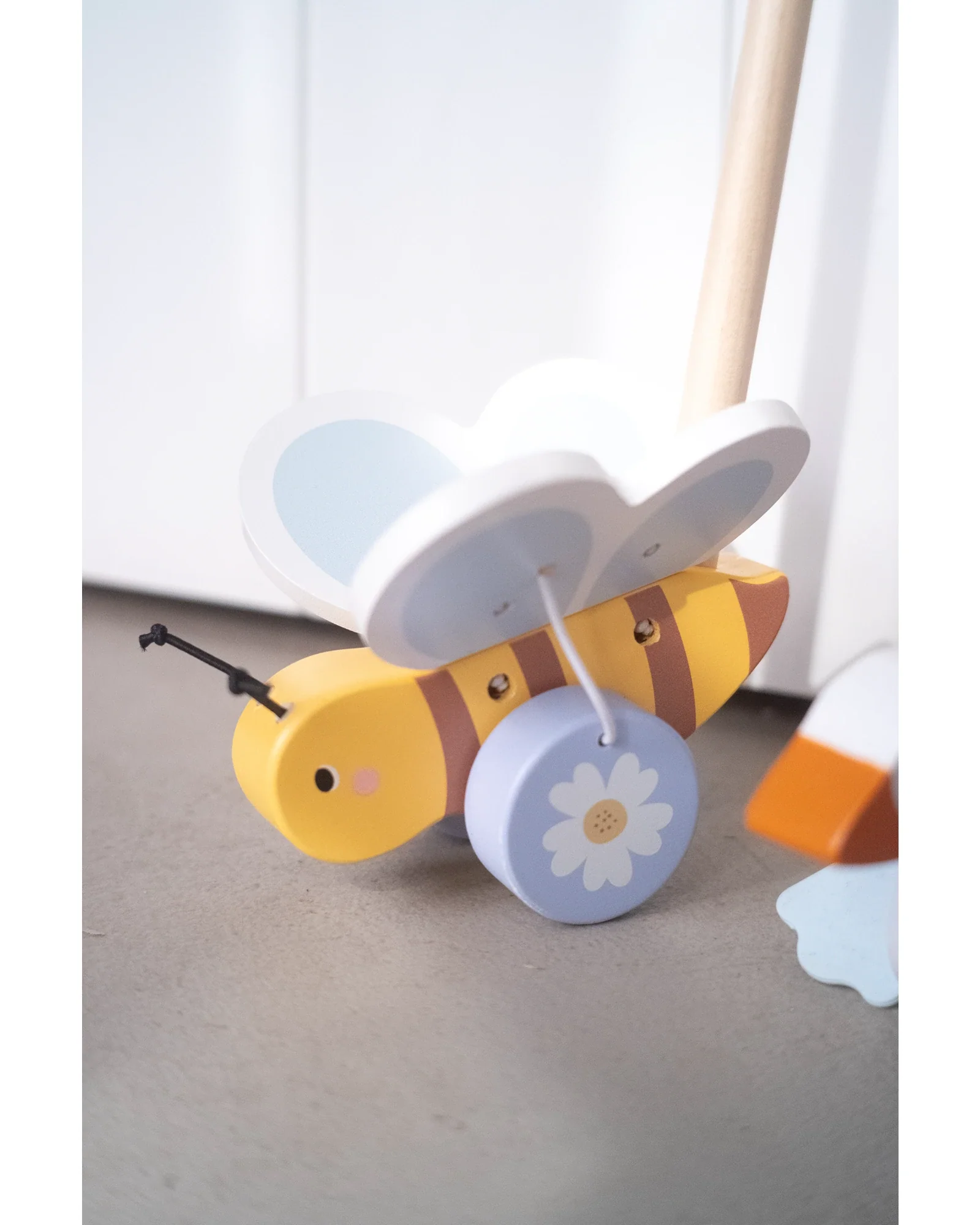 Push Along Bee - Image 2