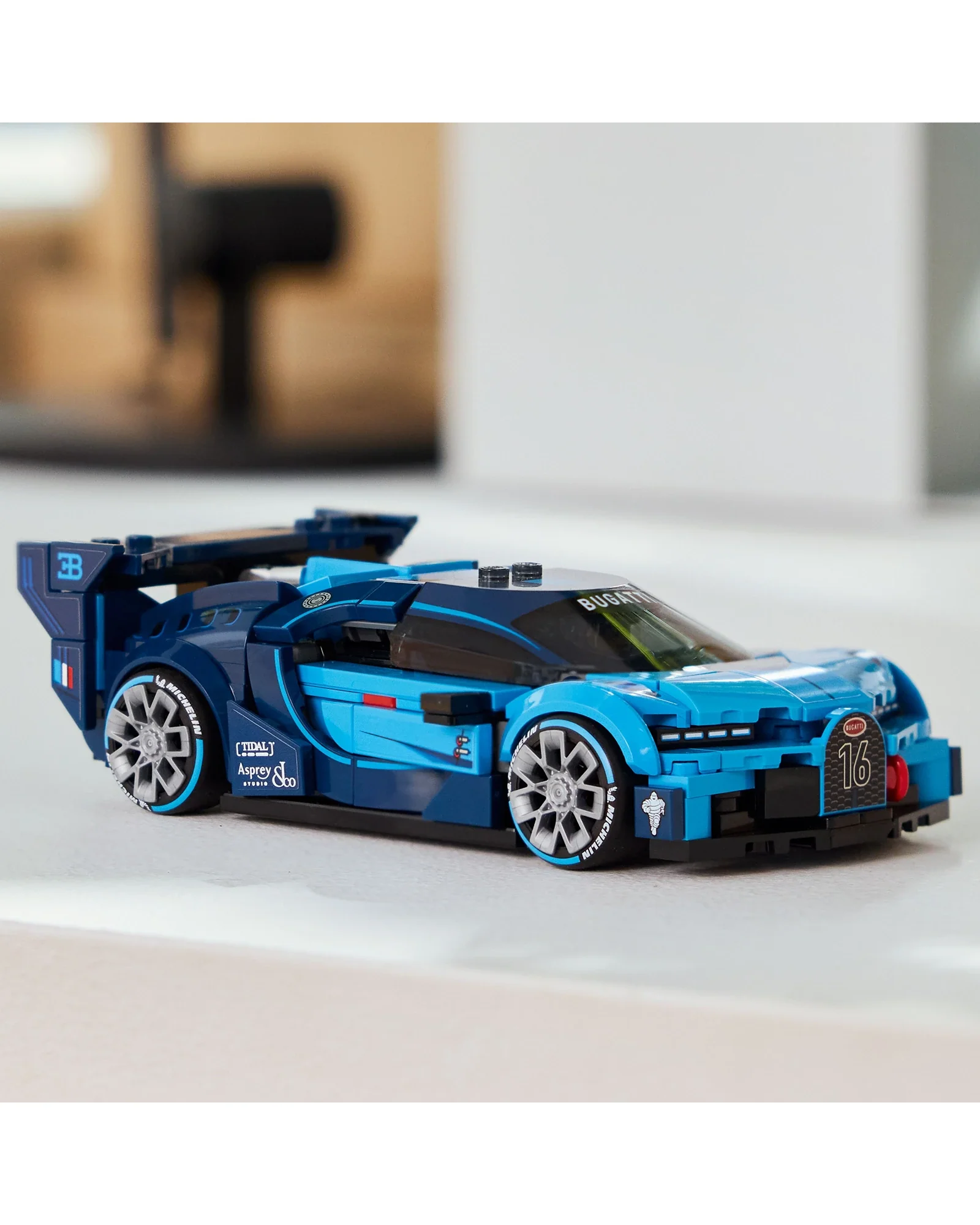 77253 Bugatti Vision GT Hyper Sports Car - Image 2