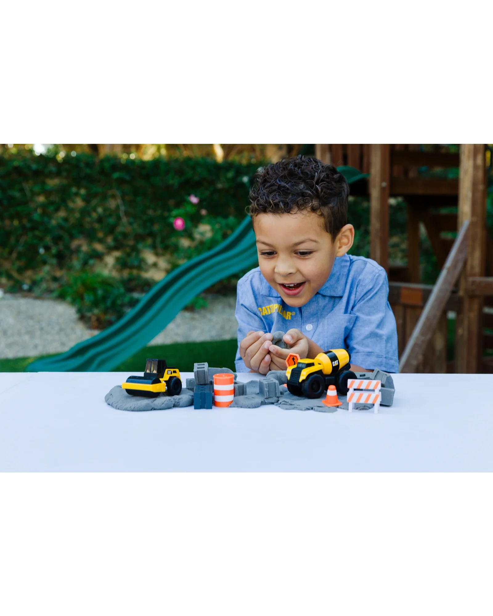CAT Dig n Build 10oz w Two Vehicles Assorted - Image 11