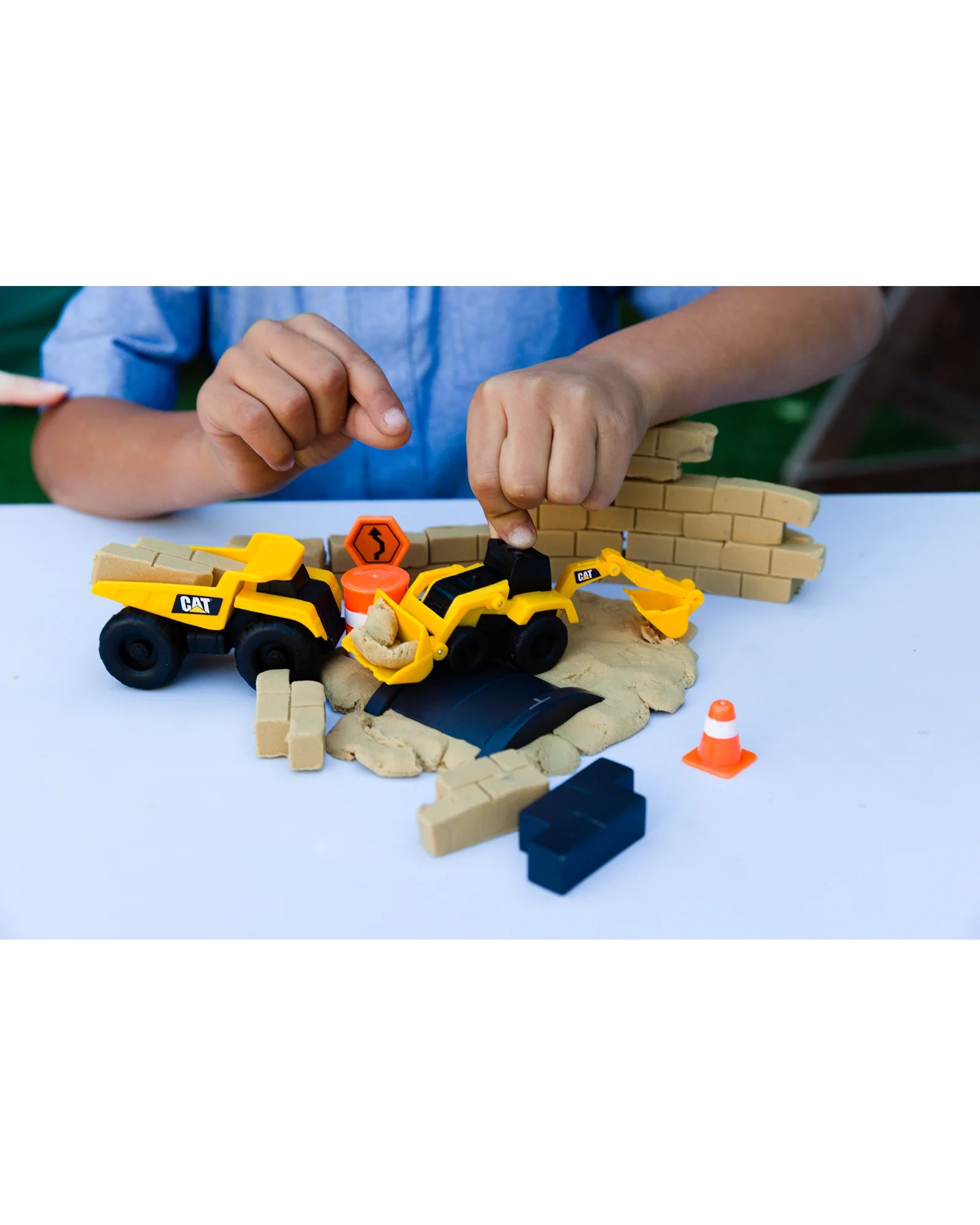 CAT Dig n Build 10oz w Two Vehicles Assorted - Image 12