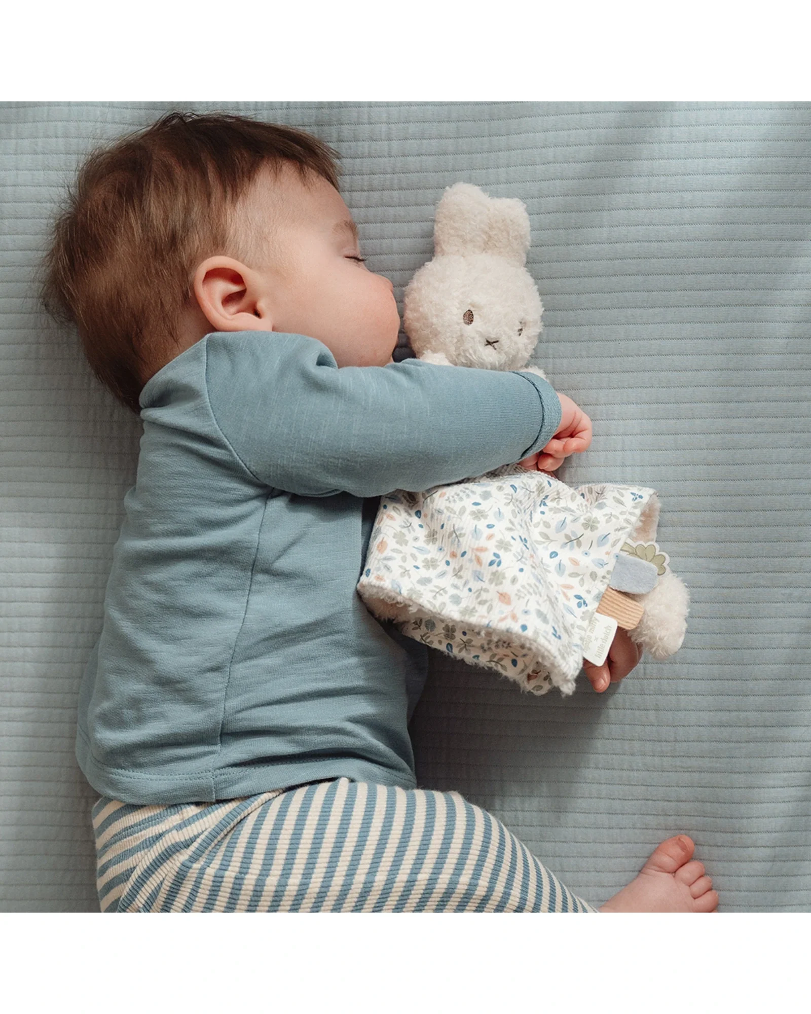 Cuddle Cloth: Miffy Lucky Leaves - Image 4