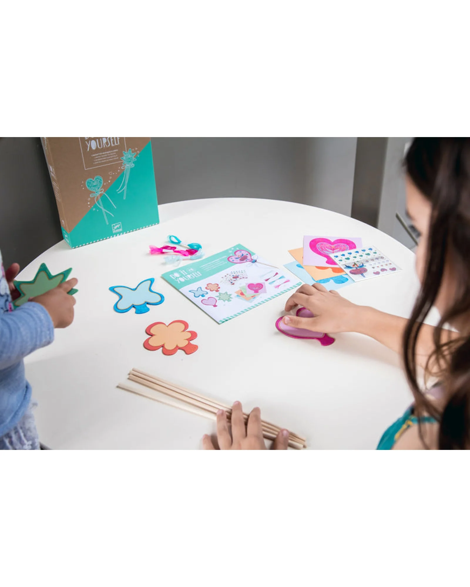 Djeco Do It Yourself Little Fairy Wands - Image 10