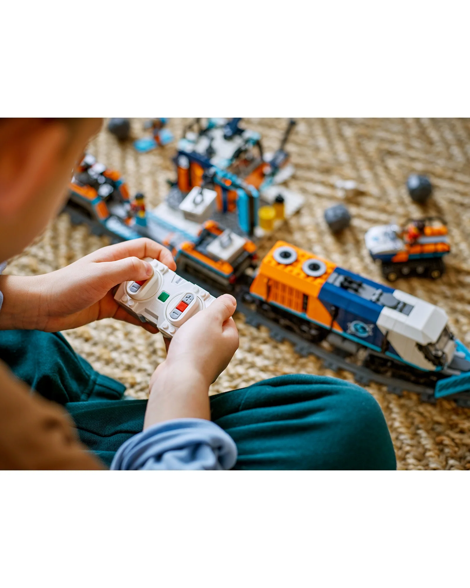 60470 Explorers' Arctic Polar Express Train - Image 4