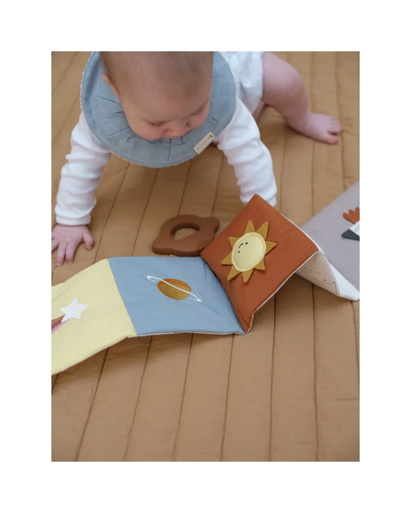 Fabelab - Fabric Book - Space Magic - Image 3
