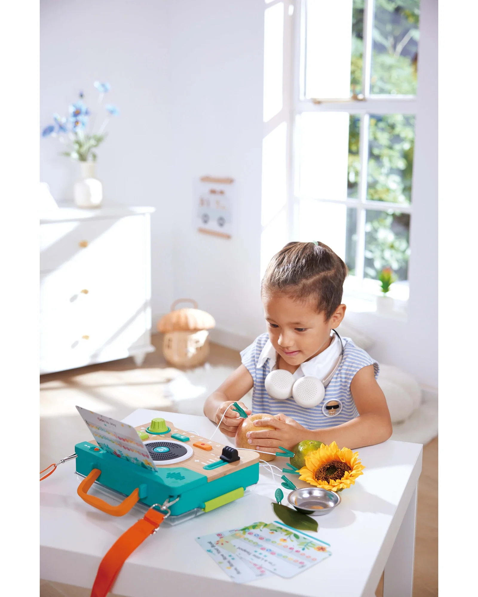 Hape Nature's Melodies Lab Kit - Image 2
