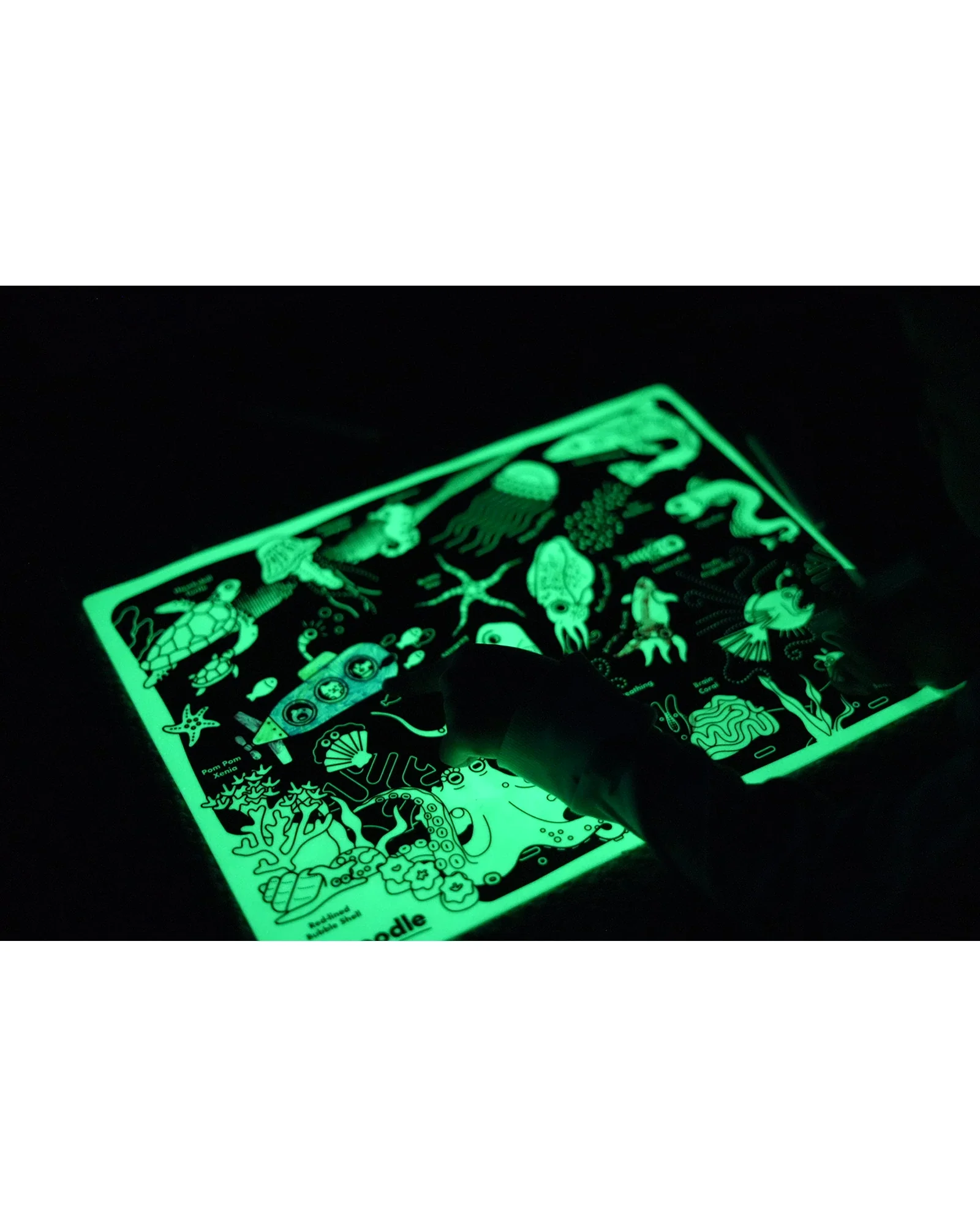 HeyDoodle Glow-in-the-deep Classic Colouring & Doodle Mat - Image 5