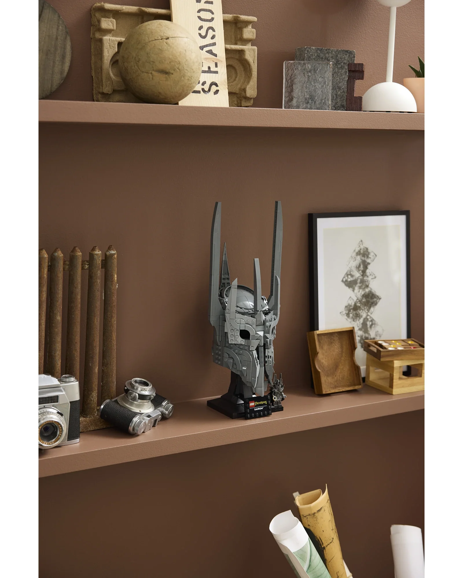 11373 The Lord of the Rings: Sauron's Helmet - Image 6