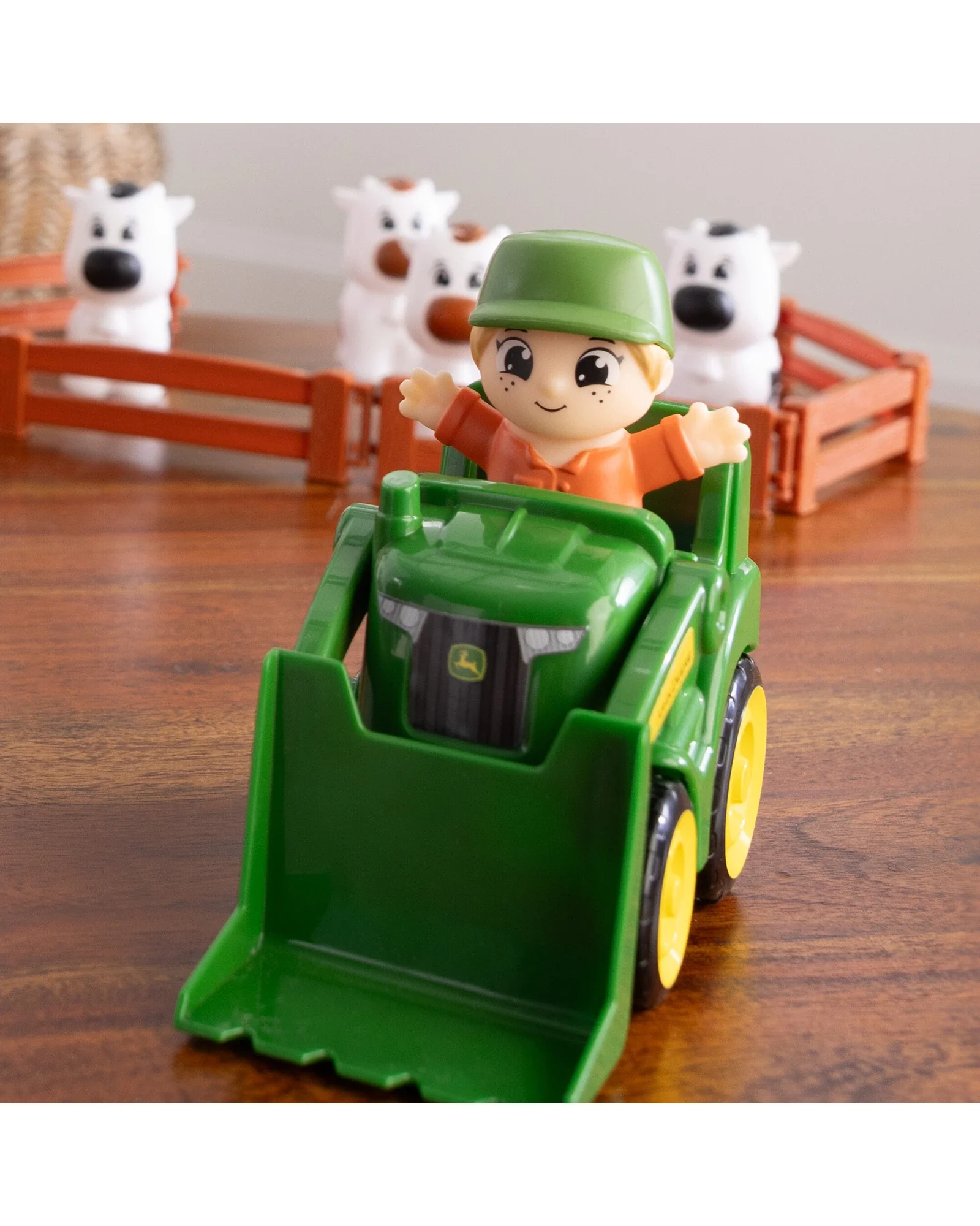 John Deere The Cows are Out Farm Set - Image 6