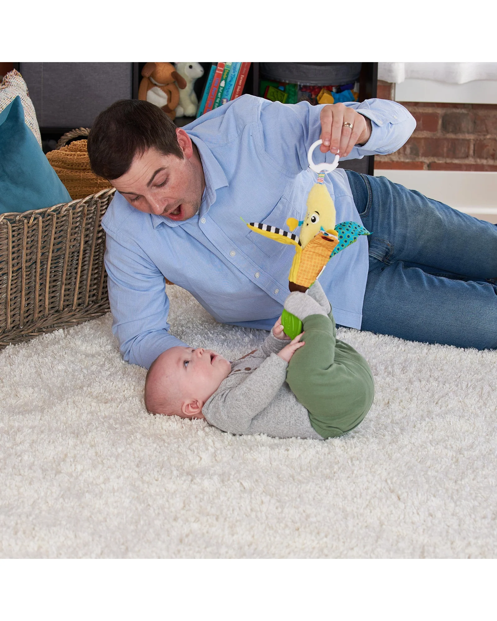 Lamaze Bea the Banana Clip and Go - Image 5