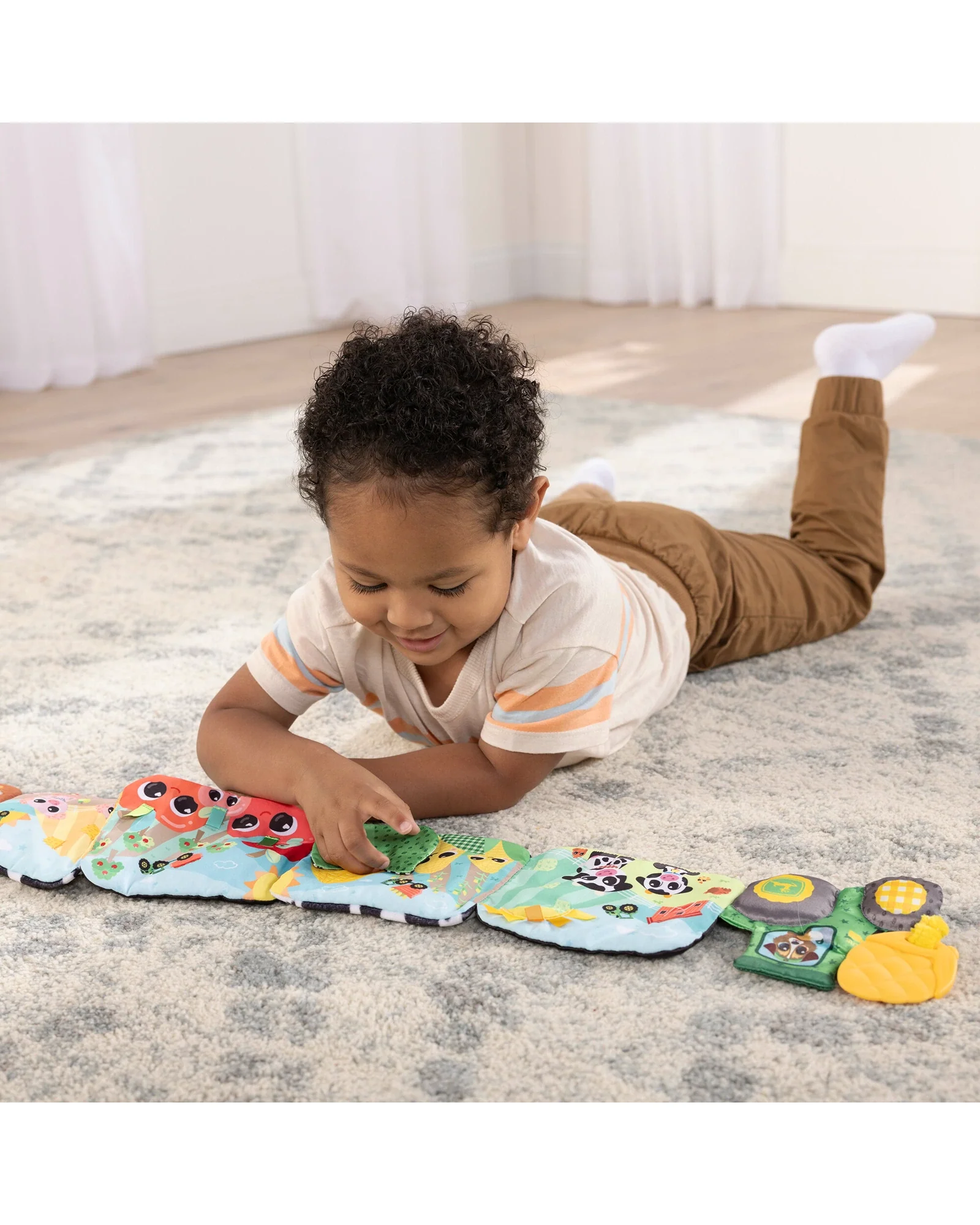 Lamaze John Deere Farm to Table Journey soft book - Image 3