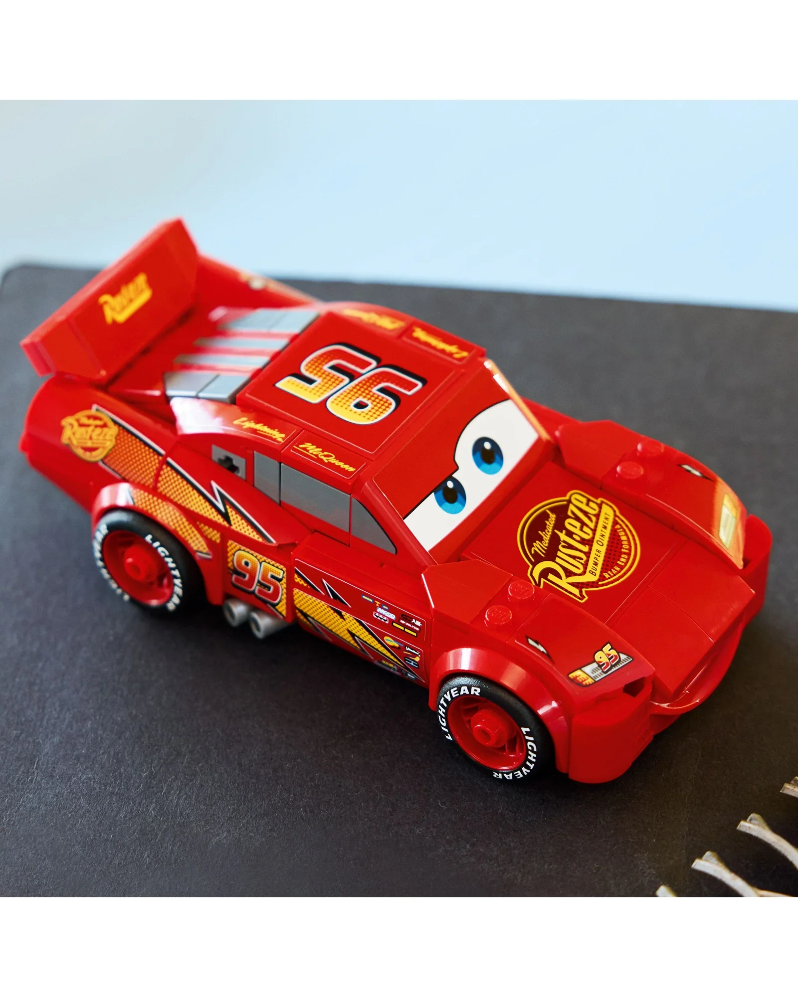 77255 Lightning McQueen - Image 4