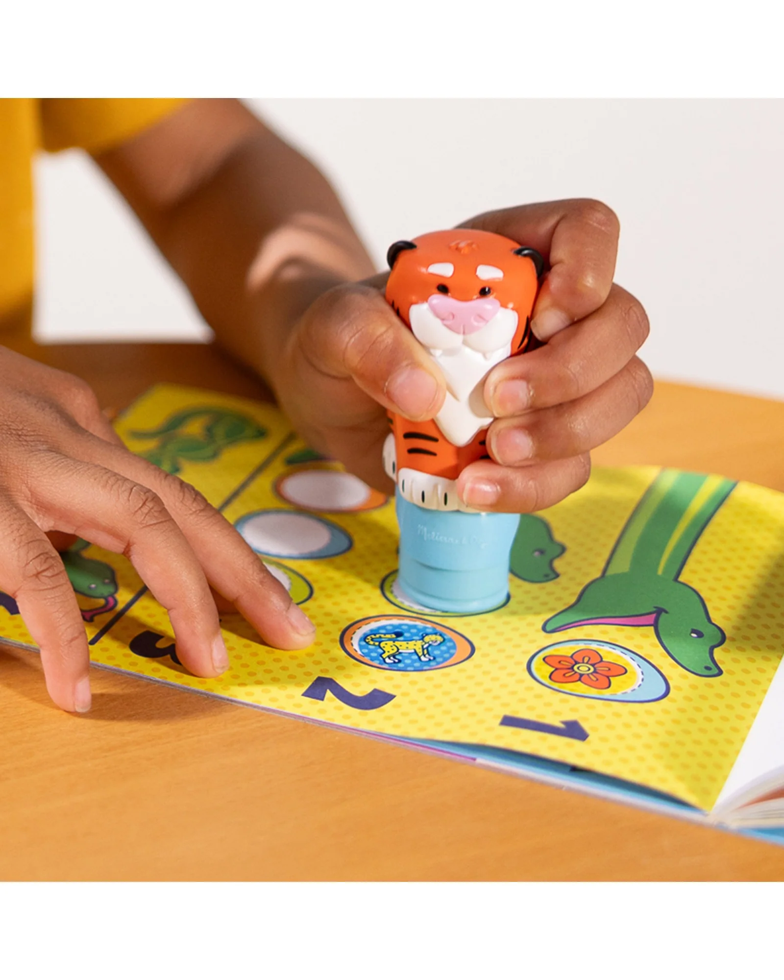 Melissa and Doug Sticker Wow Sticker Stamper And Activity Pad Tiger - Image 8