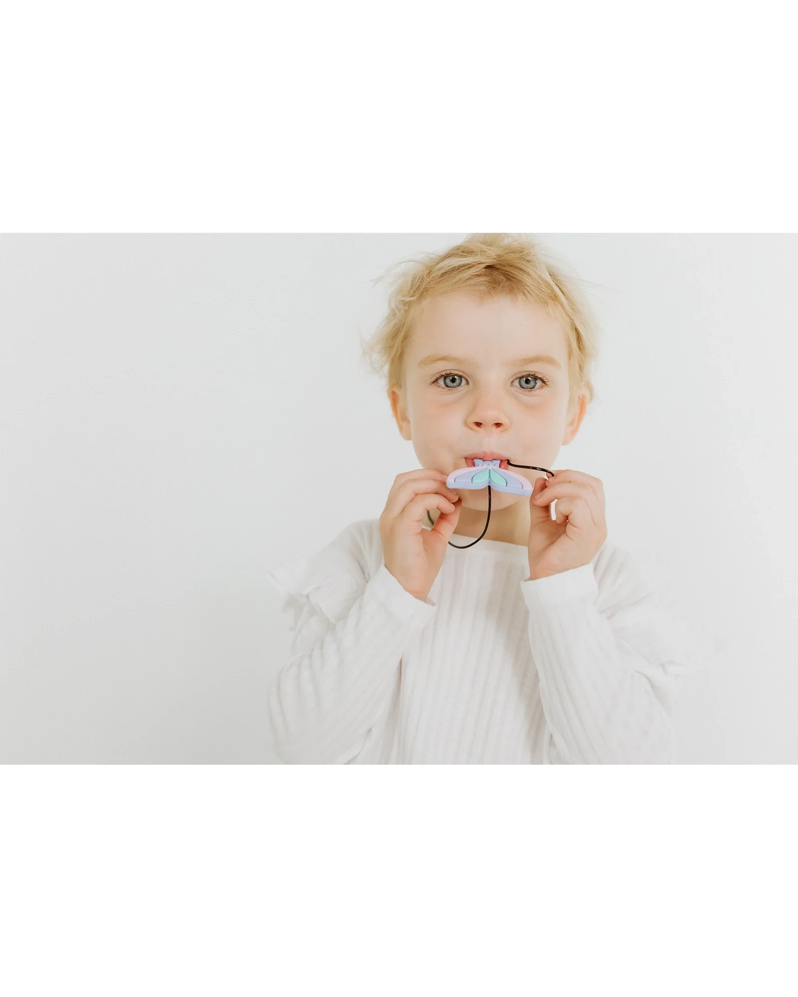 Mermaid Tail Chew Pendant - Image 10