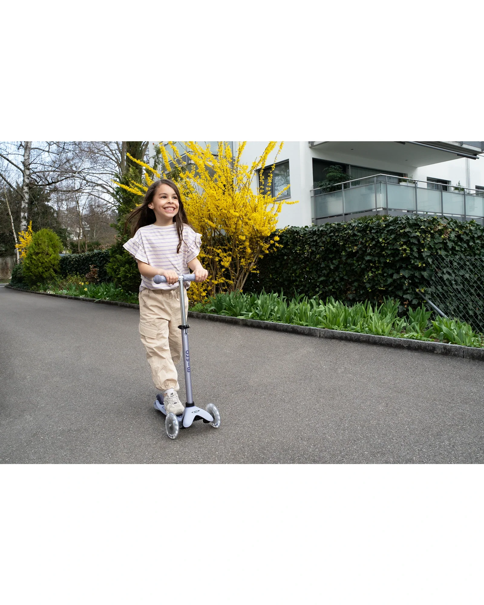 Micro Mini Deluxe 6-in-1 Rock & Go LED Scooter - Lavender Mist - Image 13