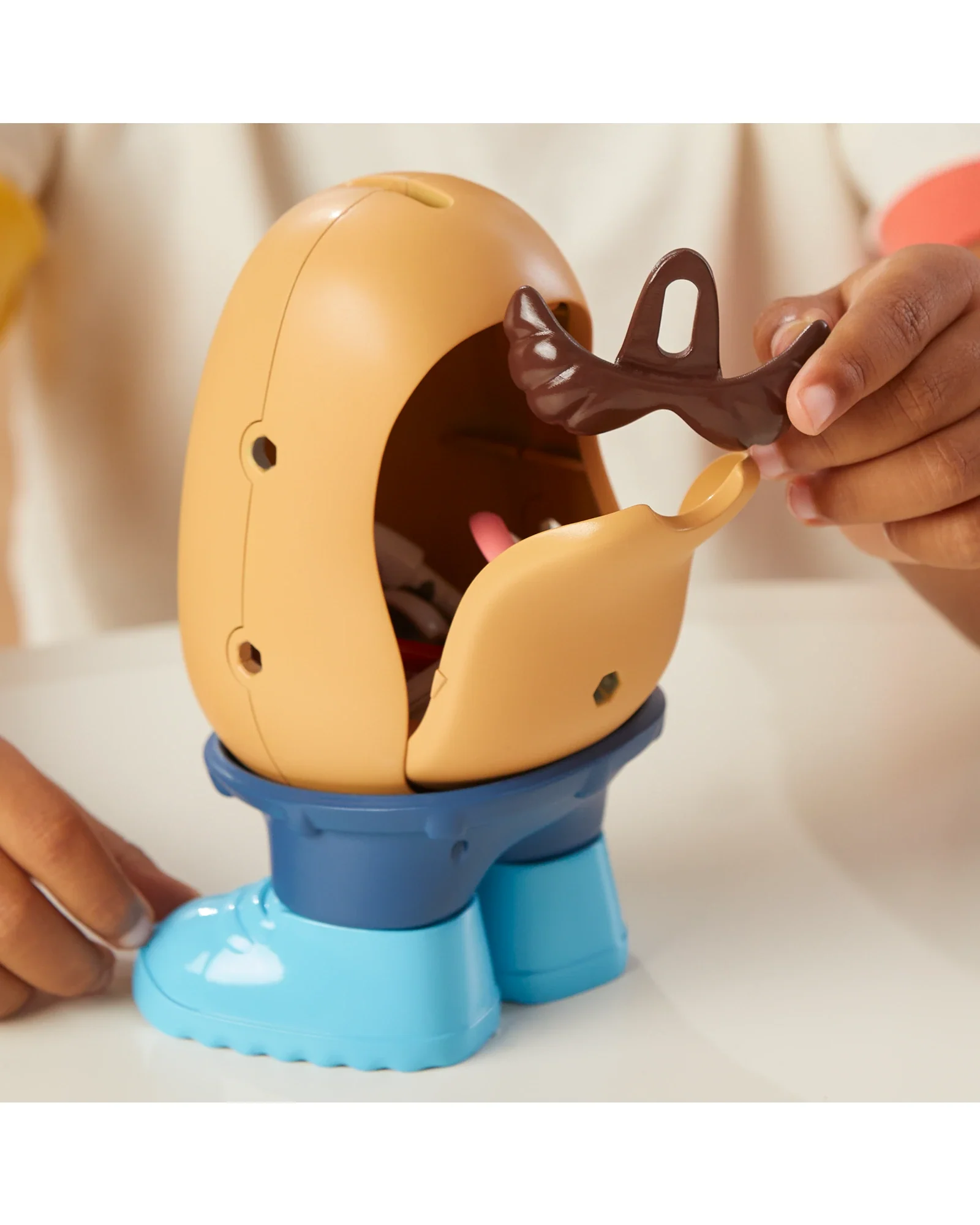 Mr Potato Head Classic - Assorted - Image 4
