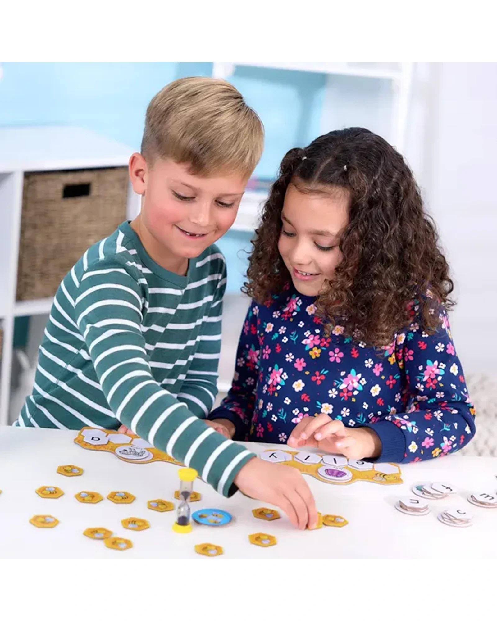 Orchard Toys Buzz Words - Image 7