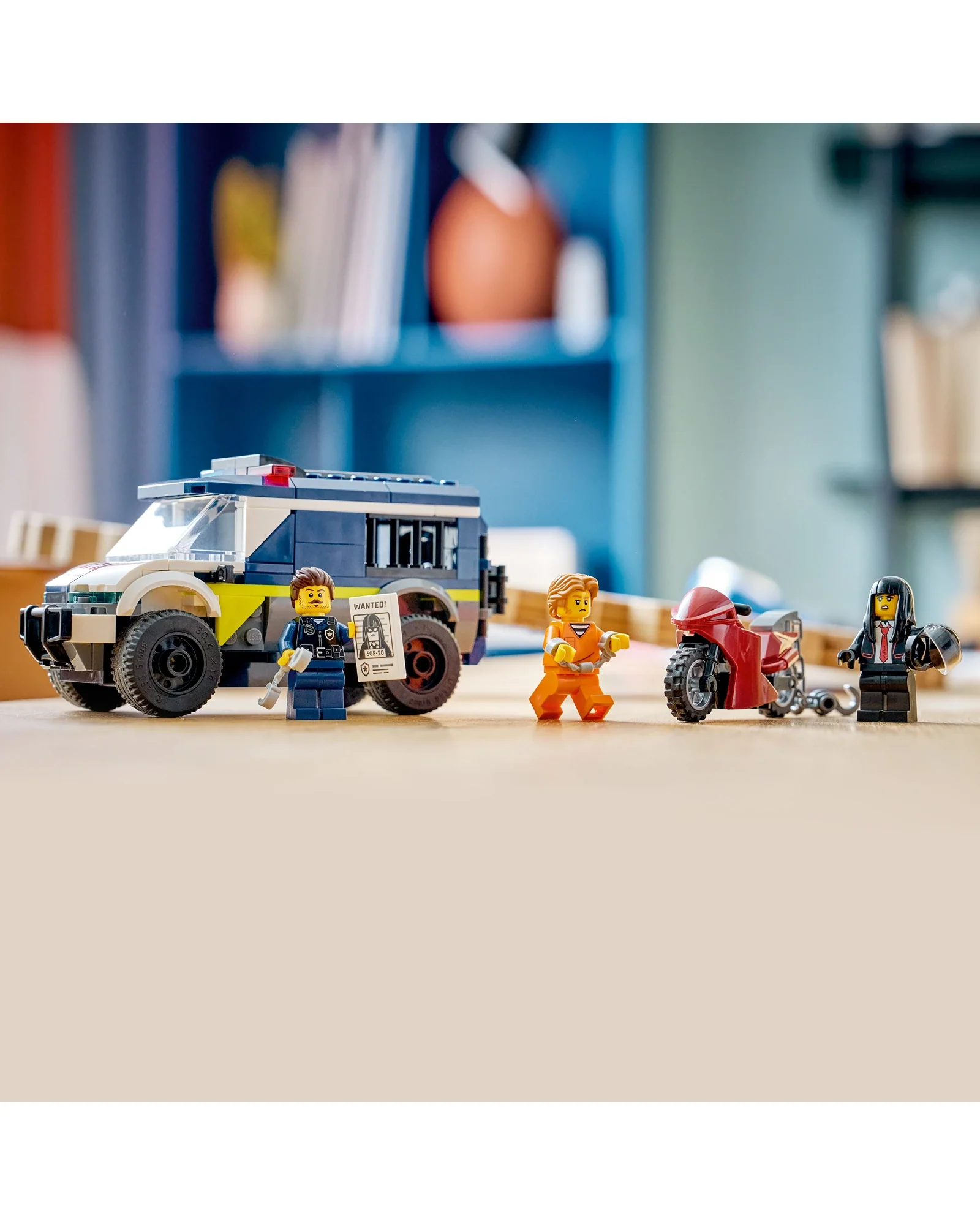 60479 Police Prisoner Transport Van - Image 3