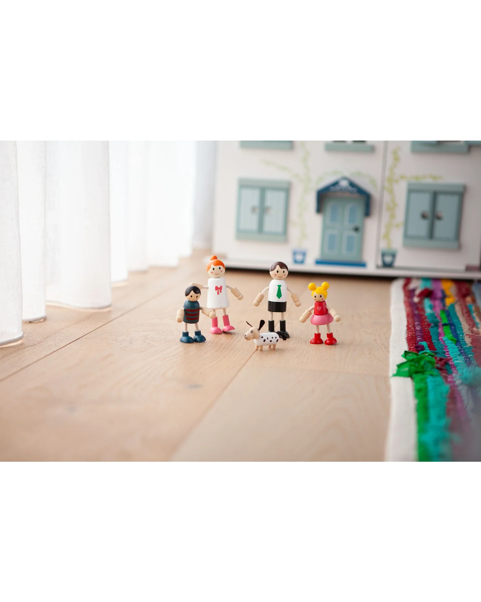 Doll House Happy Family 5 Piece