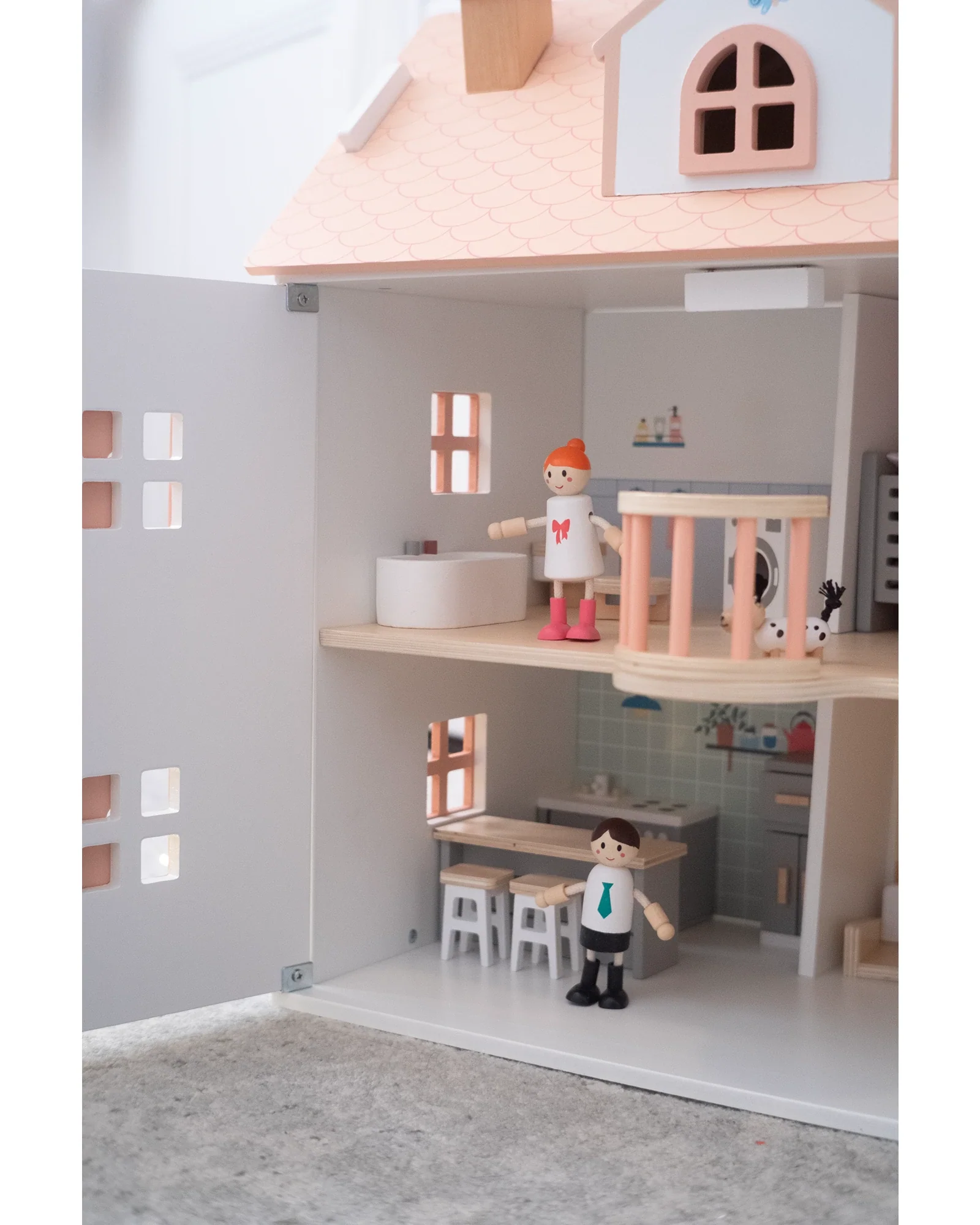 Doll House Happy Family 5 Piece - Image 3