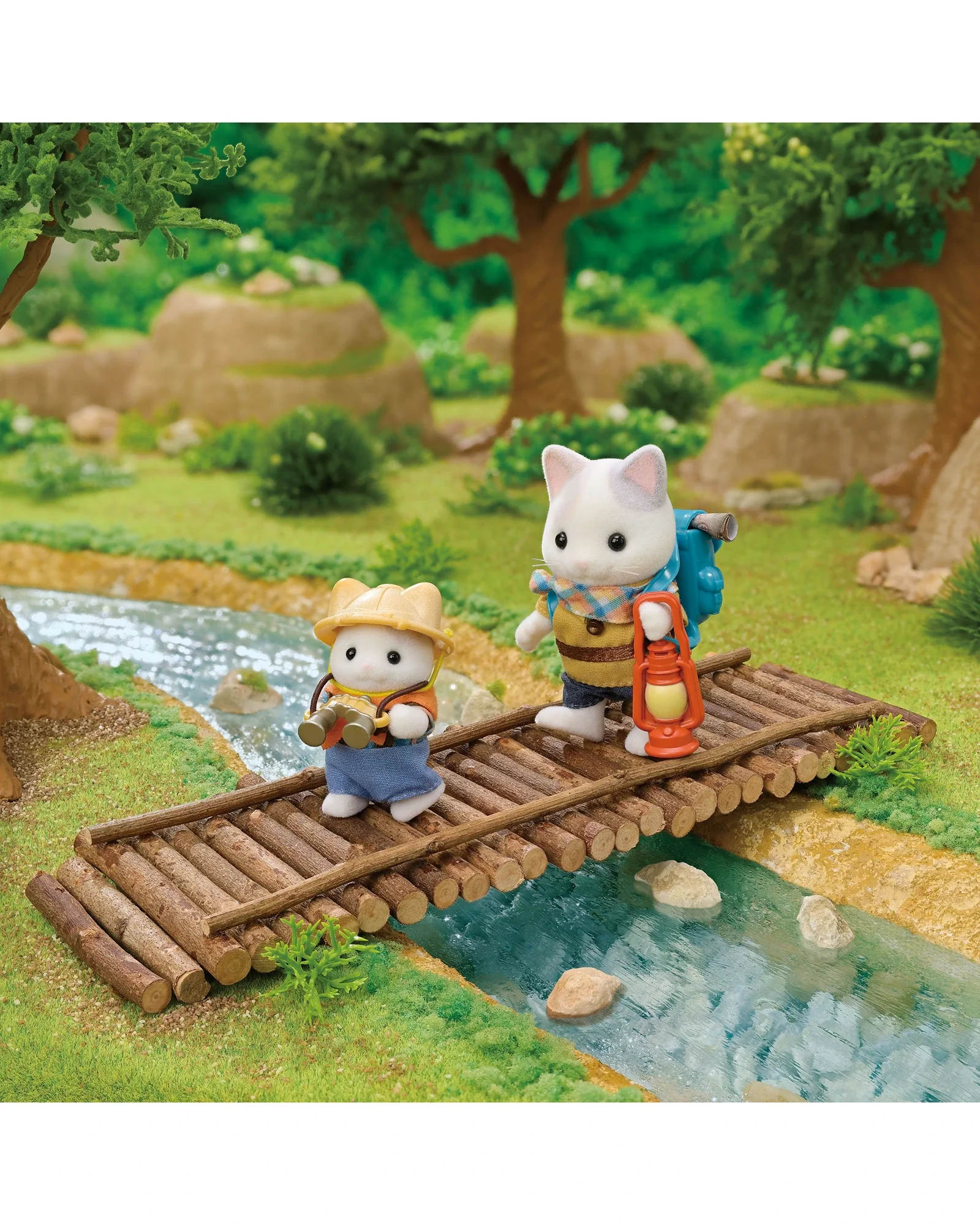 Sylvanian Families Exciting Exploration Set Latte Cat Brother and Baby - Image 4