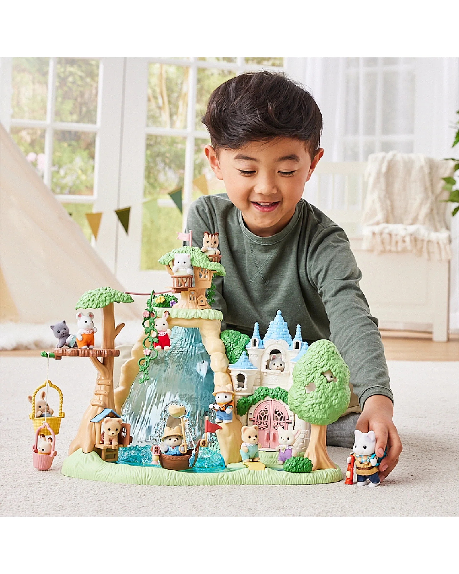 Sylvanian Families Exciting Exploration Set Latte Cat Brother and Baby - Image 7