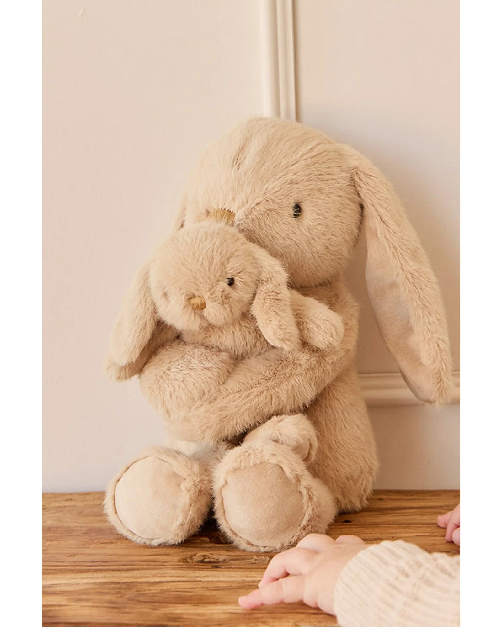 Snuggle Bunnies Frankie the Hugging Bunny Caramel - Image 4