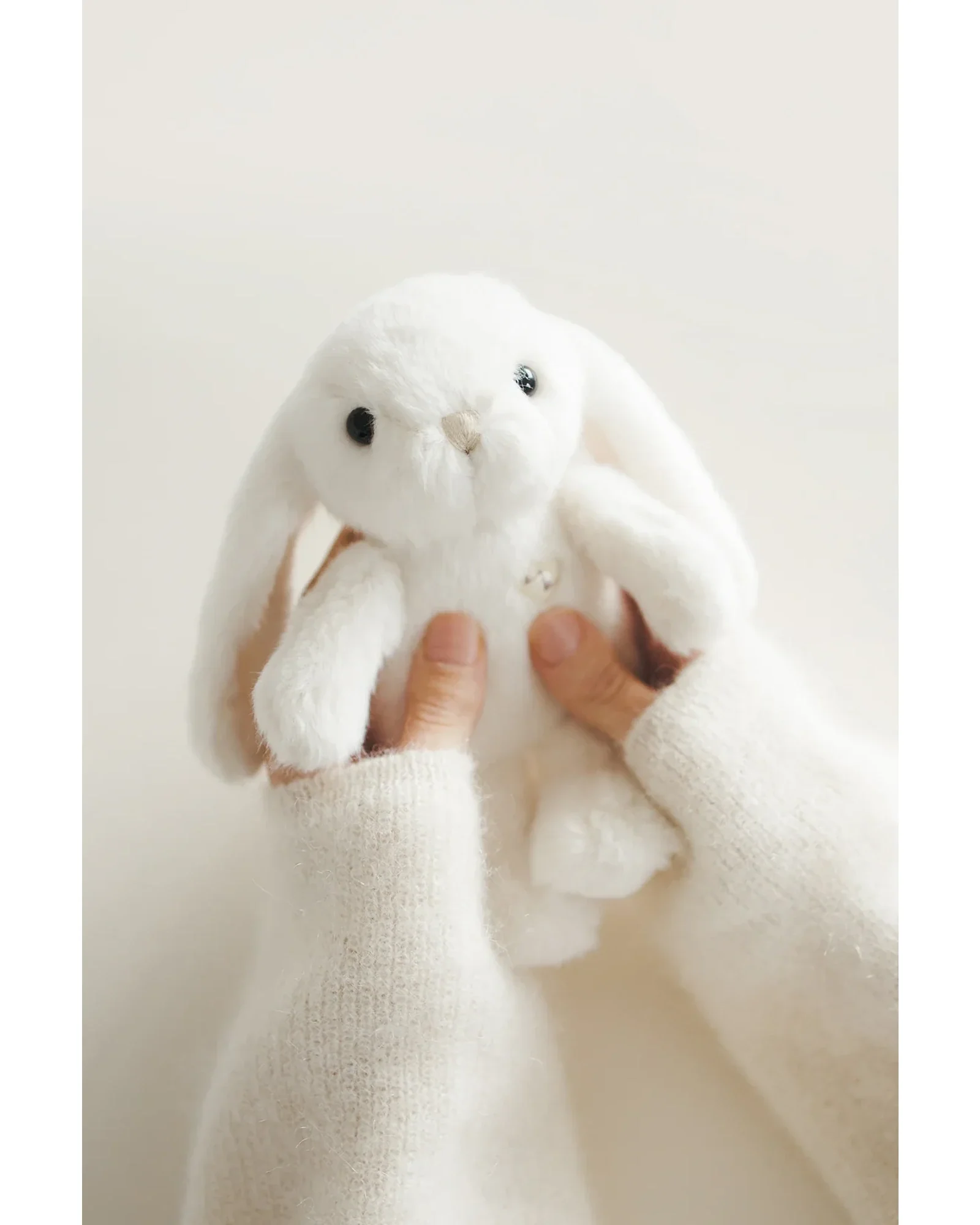Snuggle Bunnies Little Penelope Marshmallow - Image 2