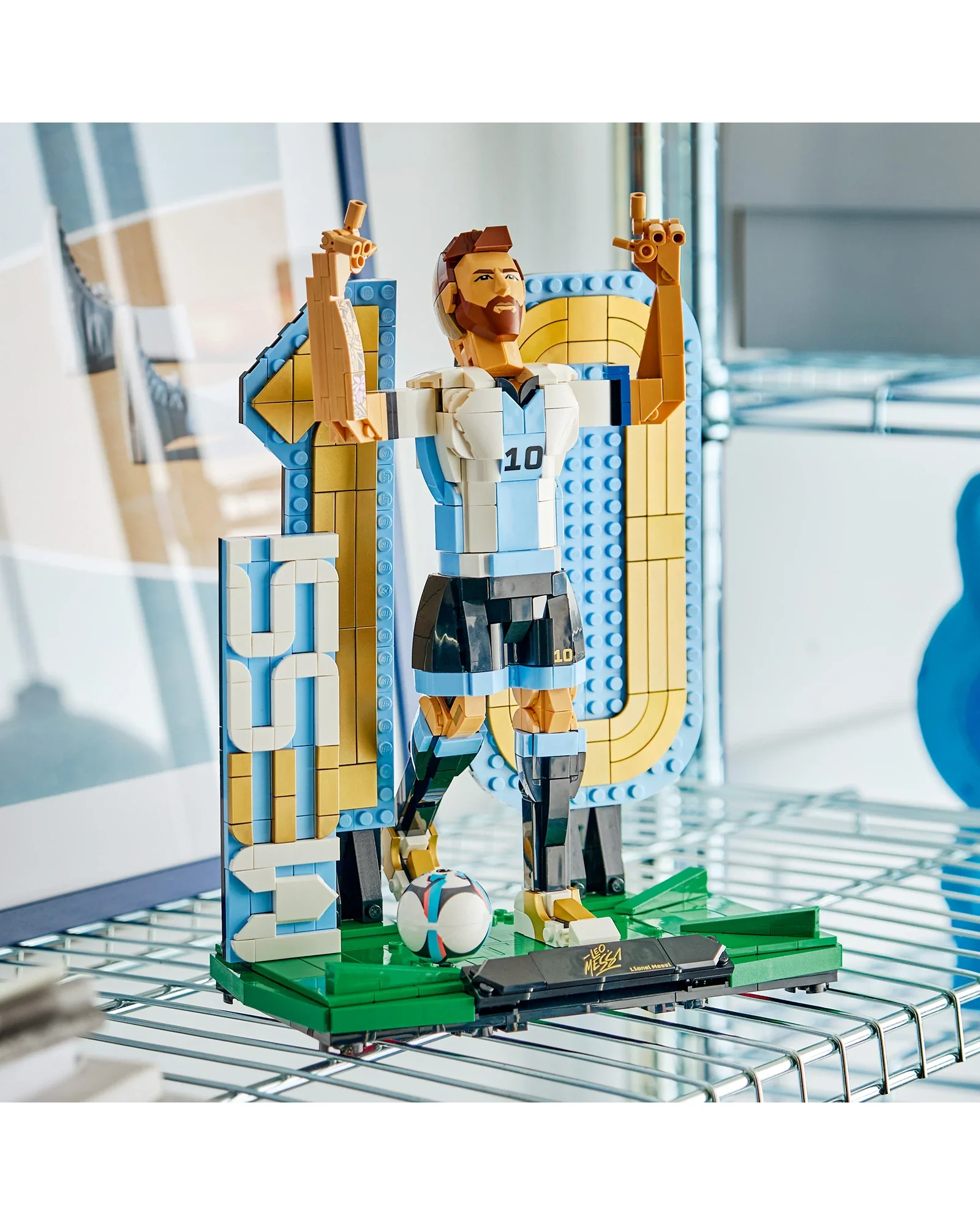 43015 Lionel Messi Football Legend - Image 2