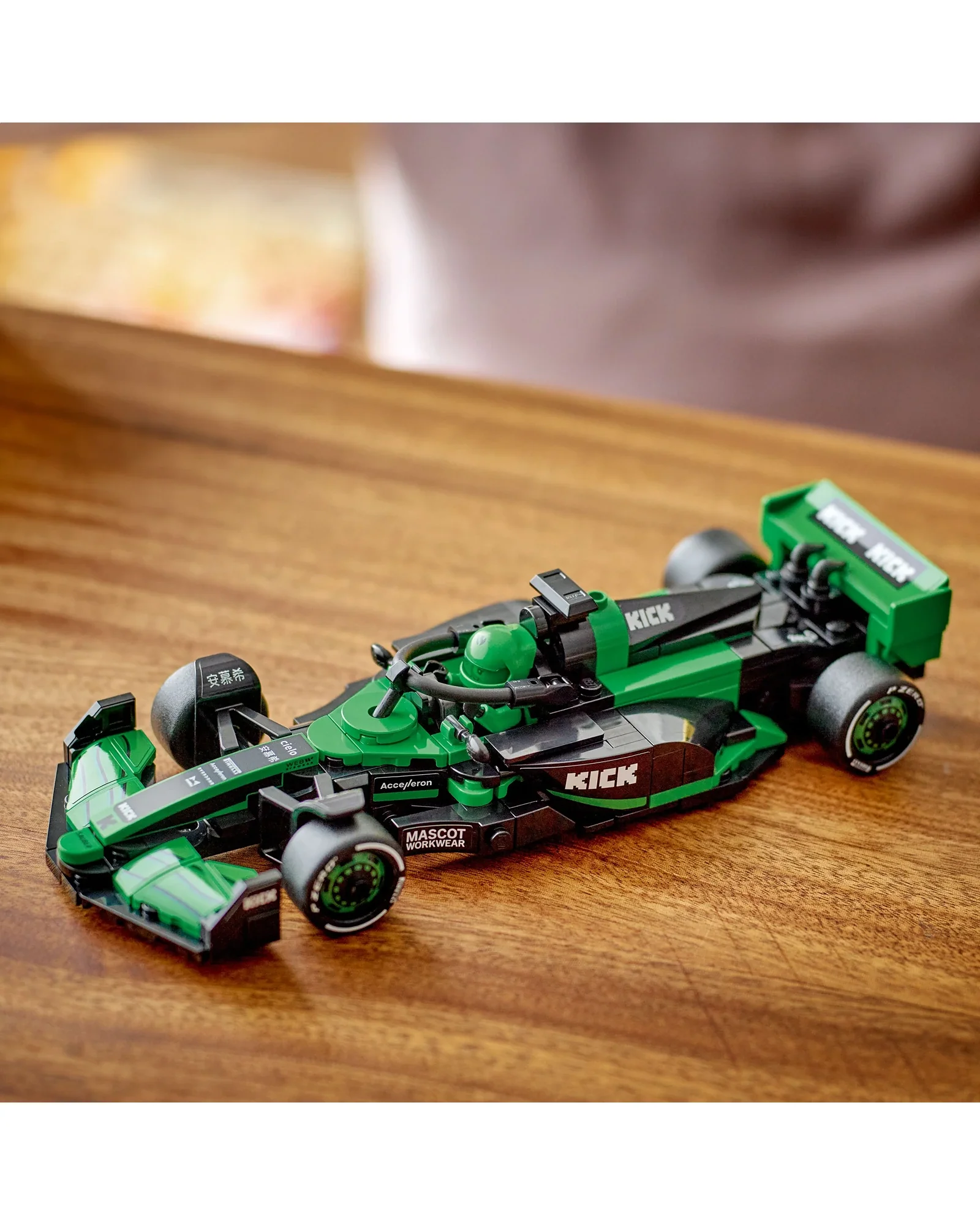77247 KICK Sauber F1 Team C44 Race Car - Image 5