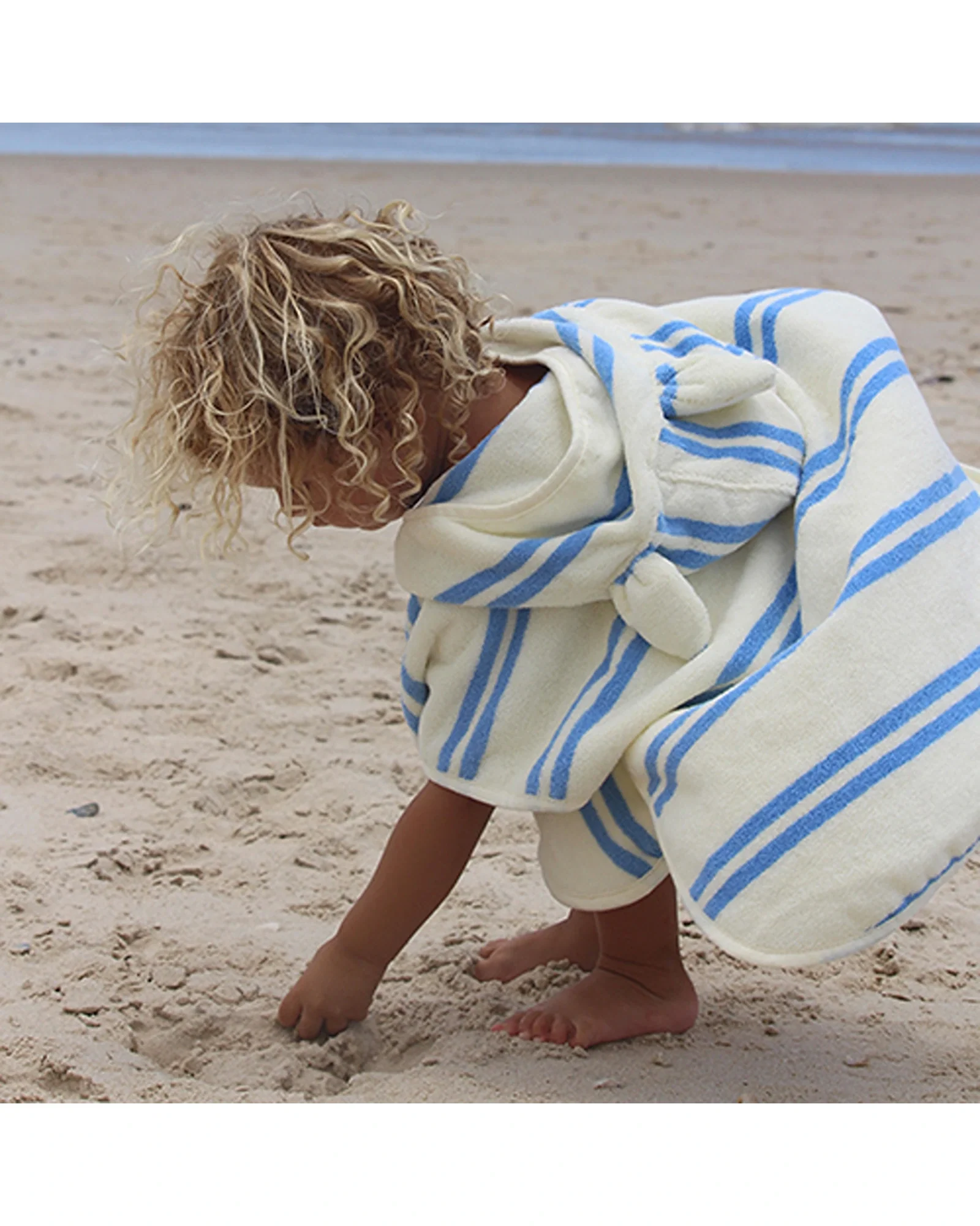 Sunnylife Kids Character Hooded Towel Sammy the Seagull Blue Stripe - Image 4