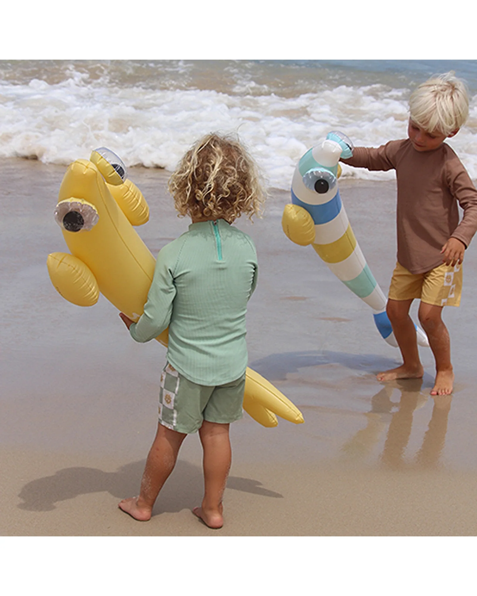 Sunnylife Kids Inflatable Noodle Finn the Fish Multi Set of 2 - Image 3