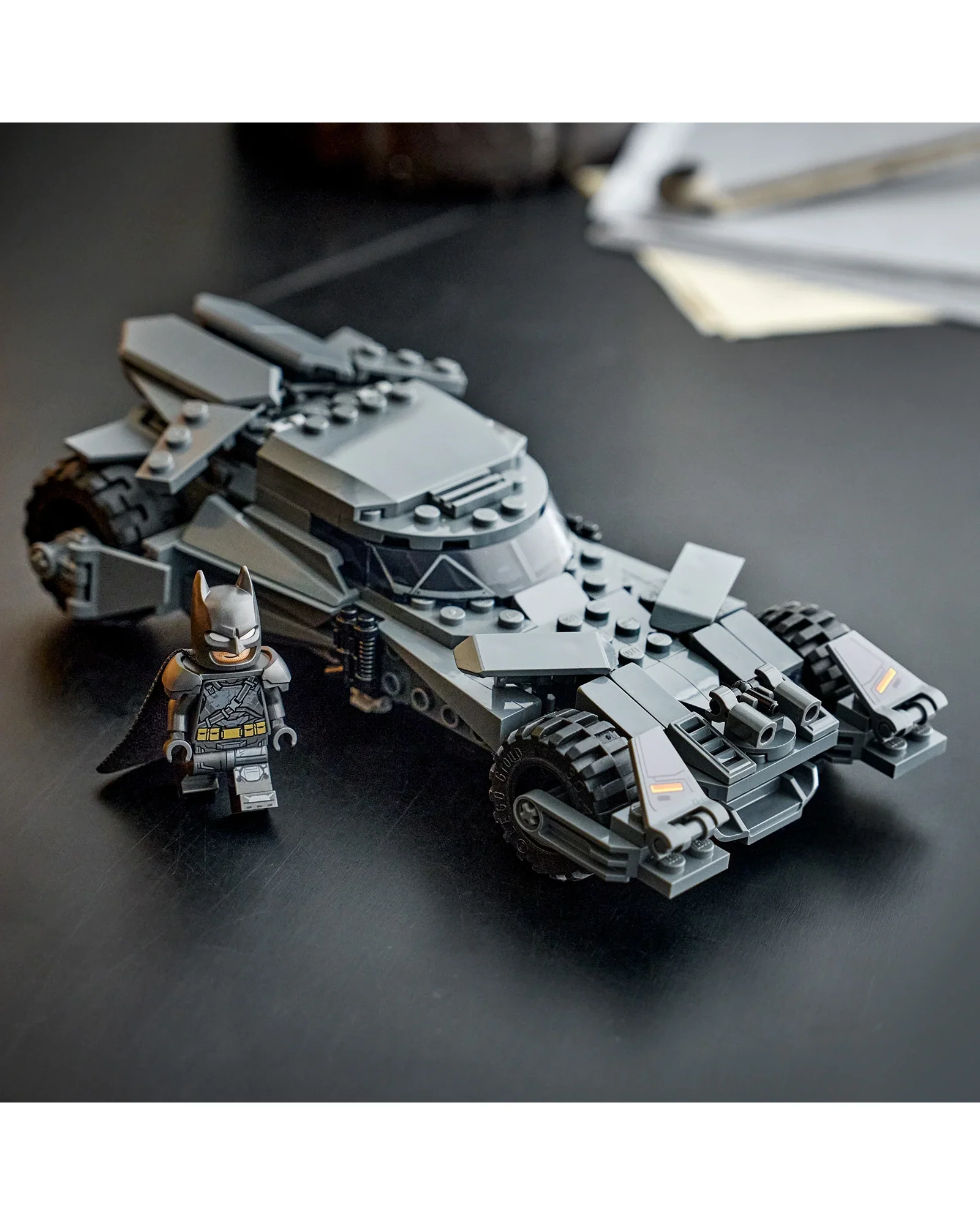76331 Batman v Superman Batmobile - Image 2