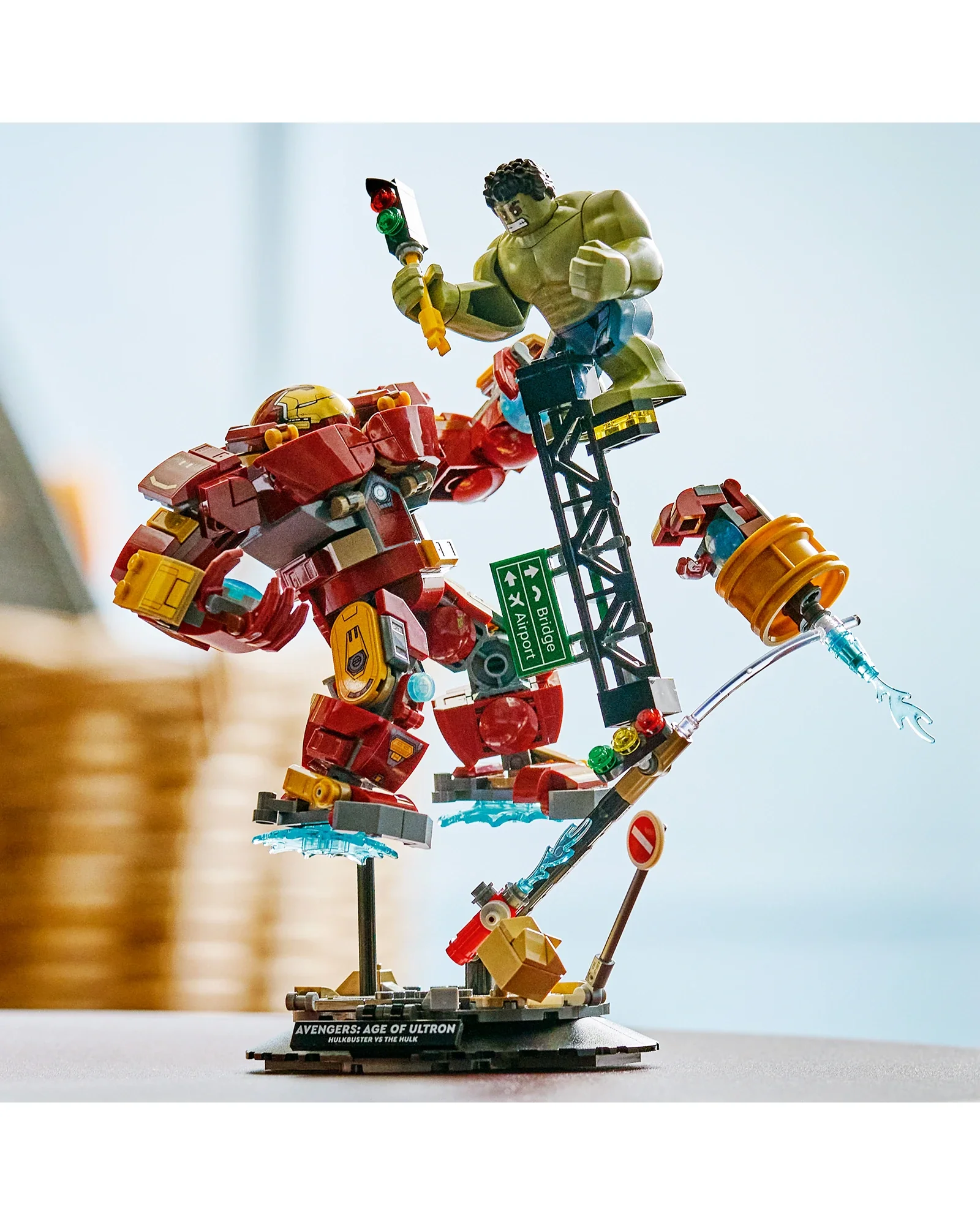 76343 Epic Battle Hulkbuster vs The Hulk - Image 2