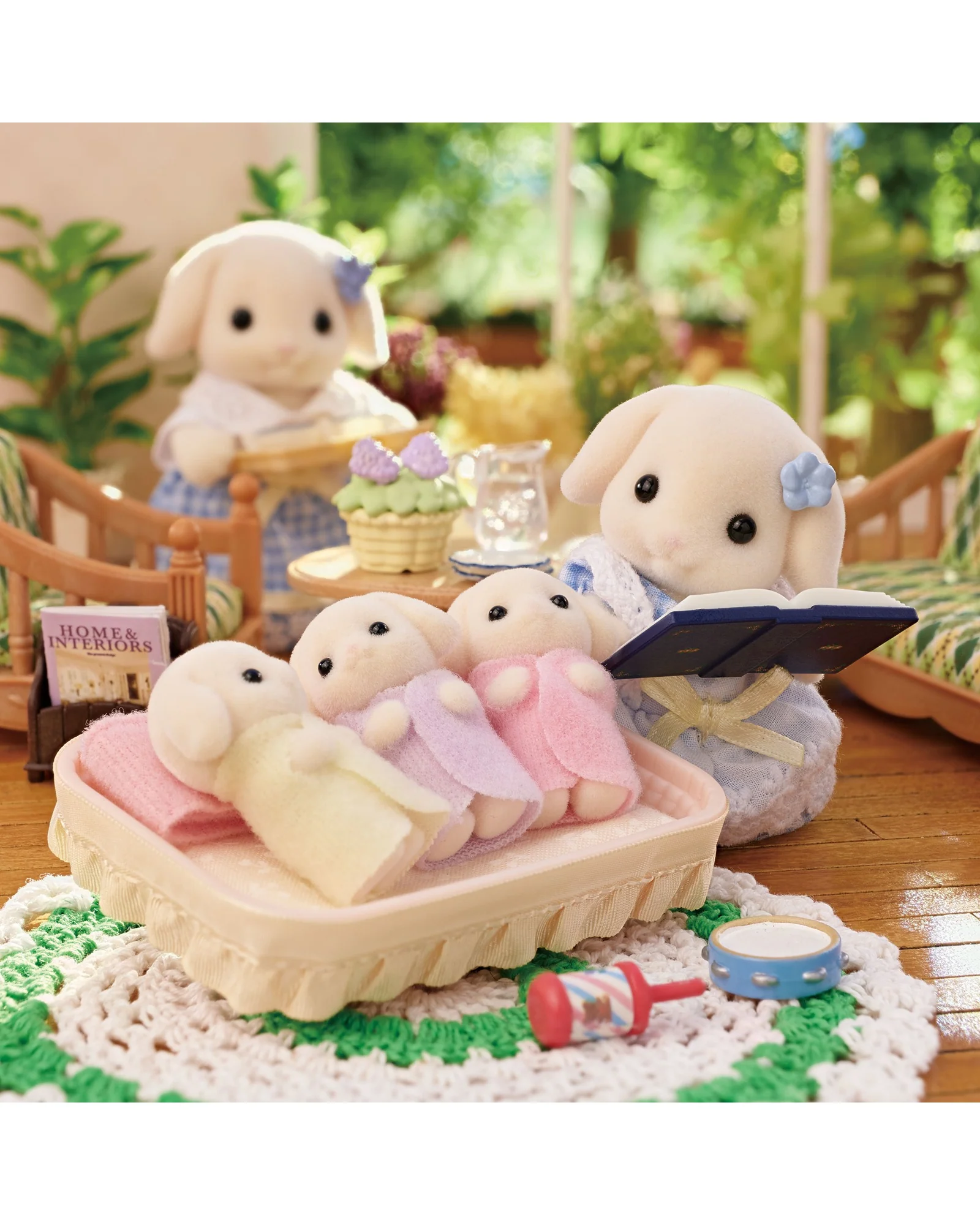 Sylvanian Families Flora Rabbit Family - Image 2