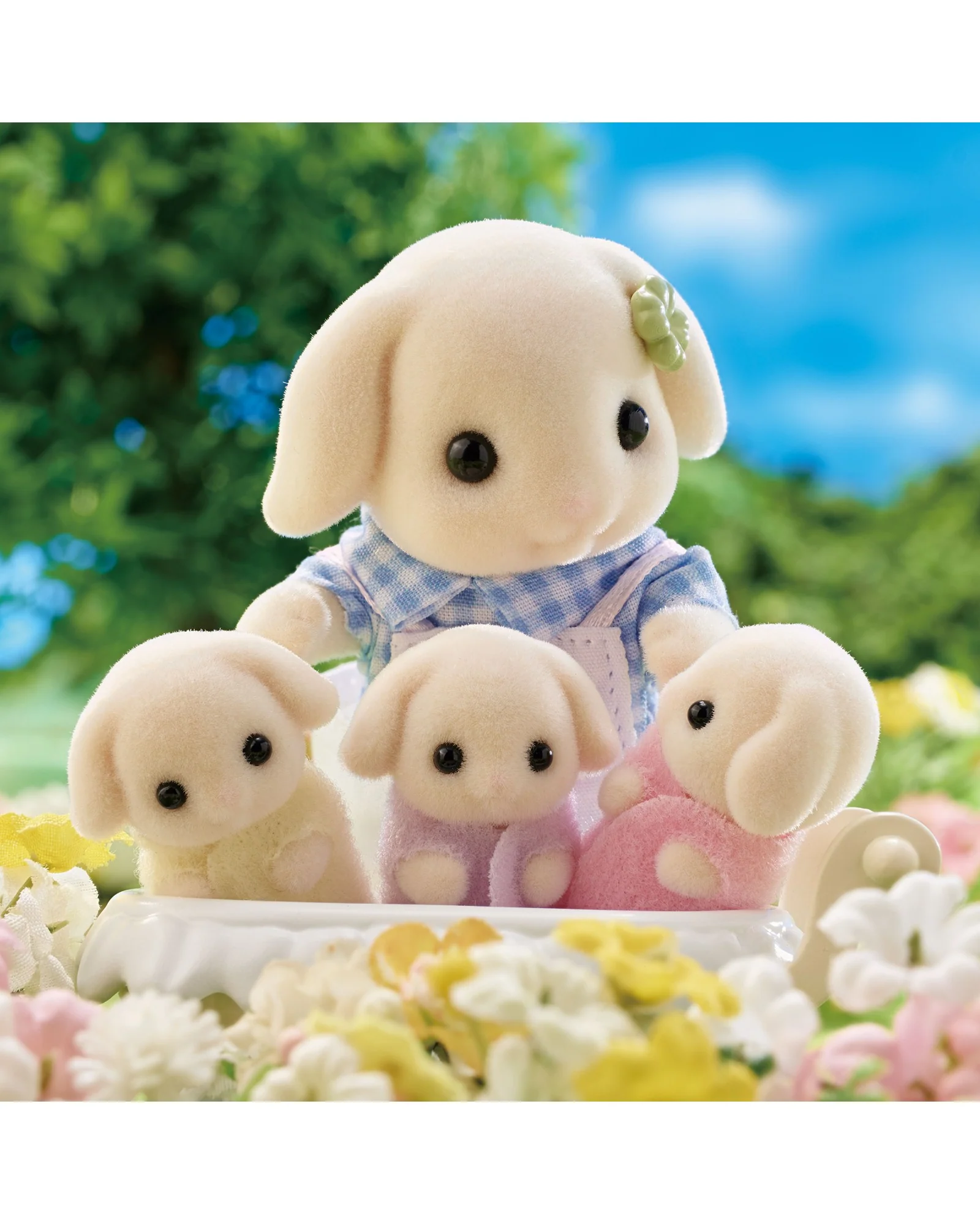 Sylvanian Families Flora Rabbit Family - Image 6