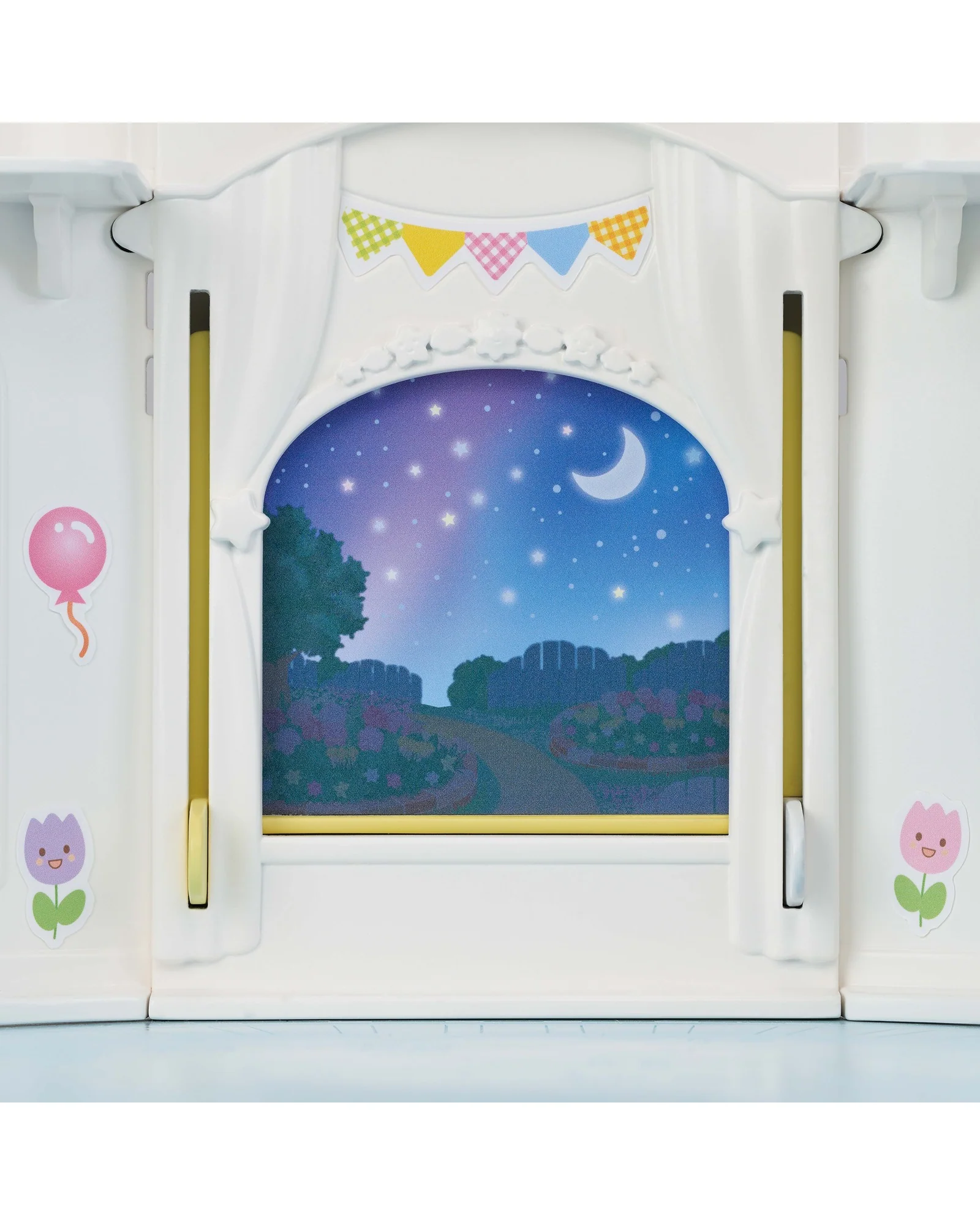 Sylvanian Families Sunny Castle Nursery - Image 20
