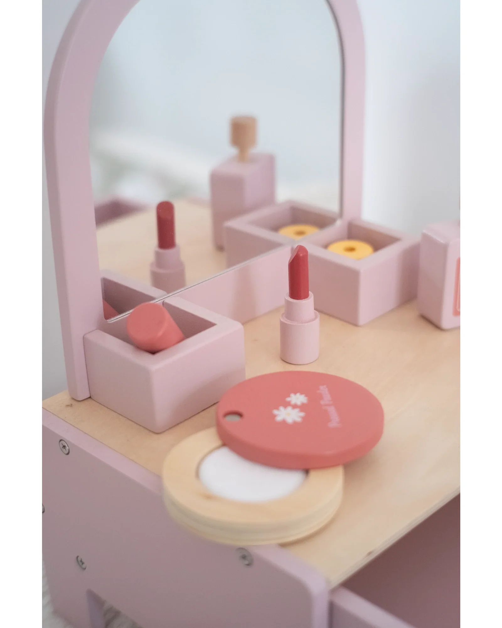 Jolie Vanity - Image 7