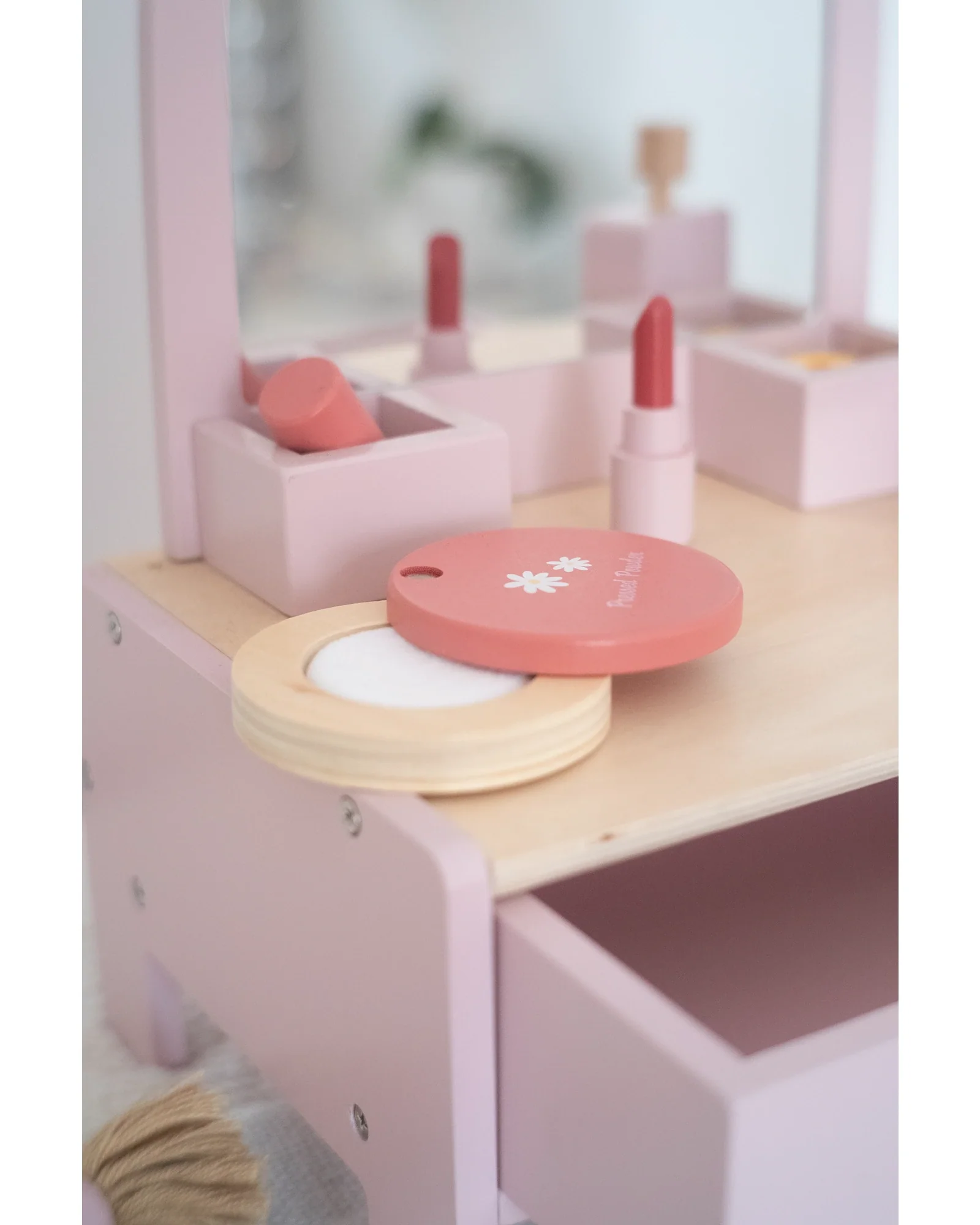 Jolie Vanity - Image 8