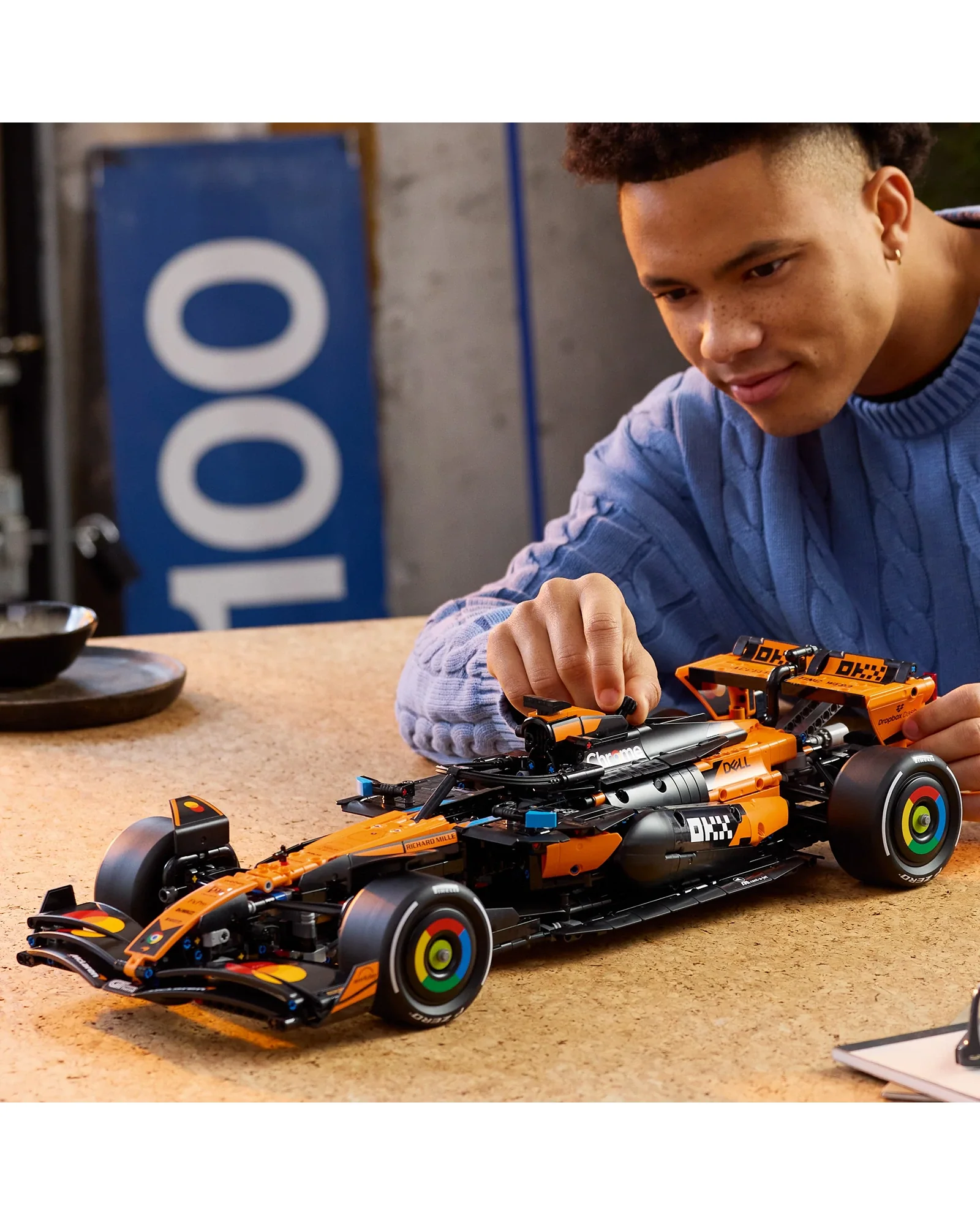 42228 McLaren MCL39 F1® Car - Image 2