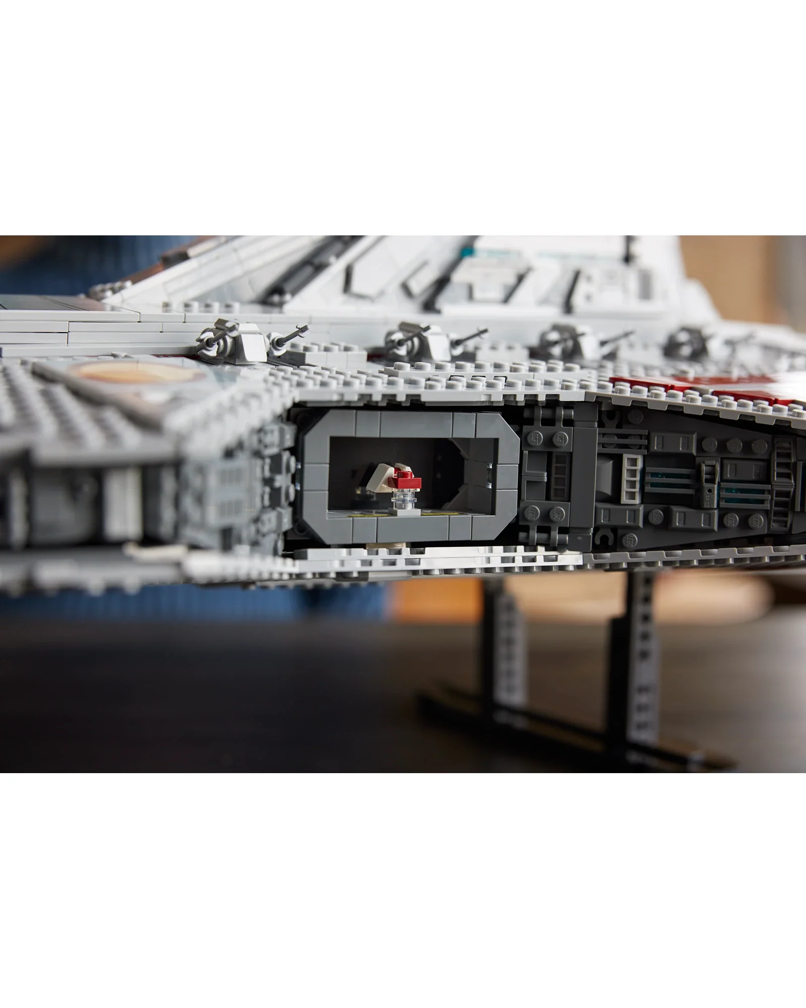 75367 Venator-Class Republic Attack Cruiser - Image 10