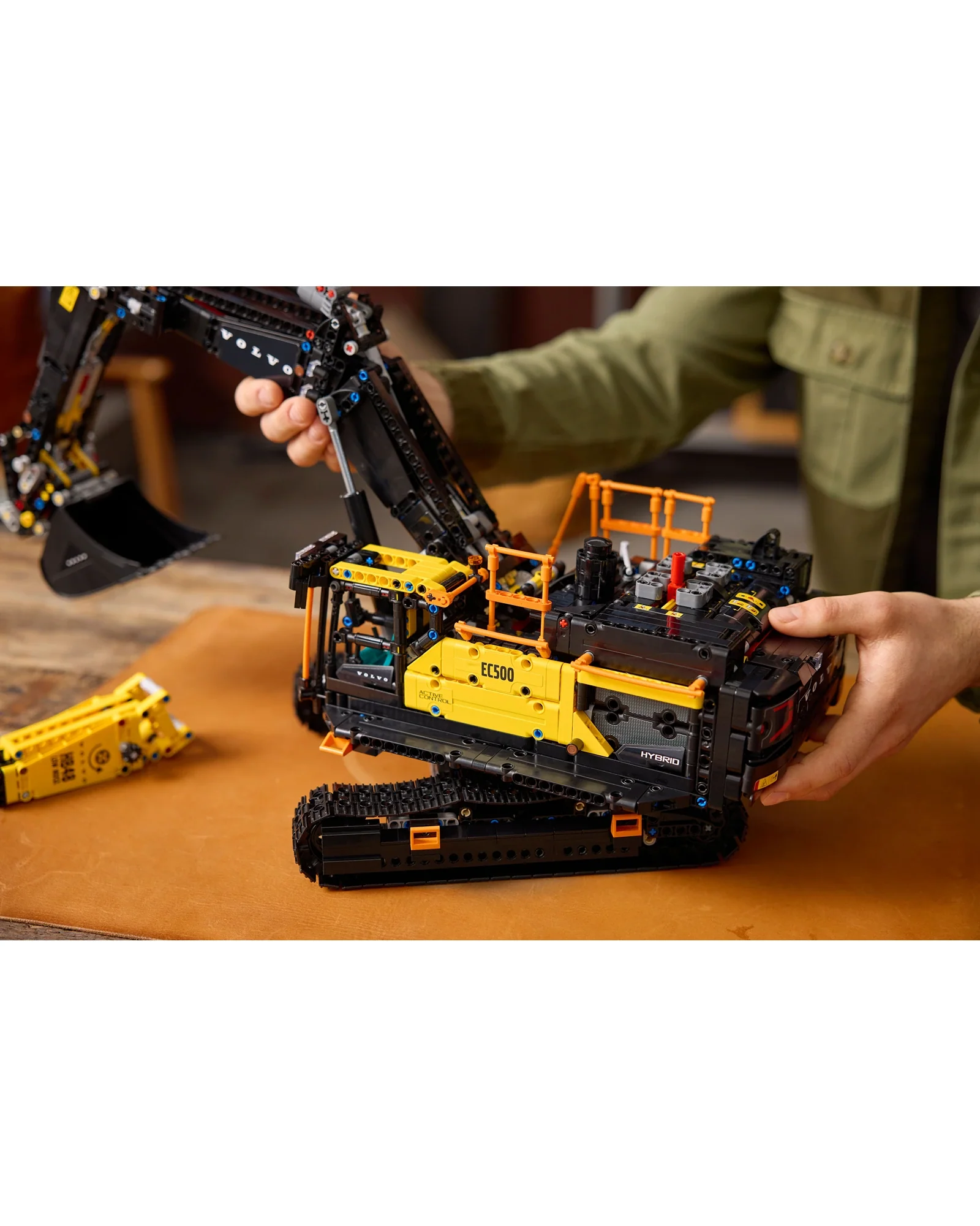 42215 Volvo EC500 Hybrid Excavator - Image 4