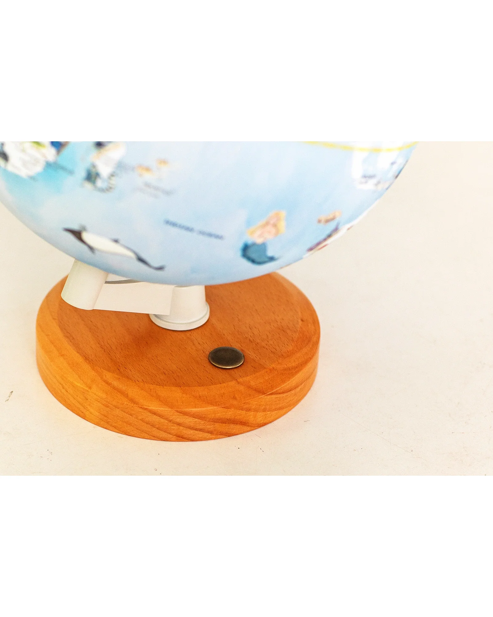 Wildlife World Globe - Image 7